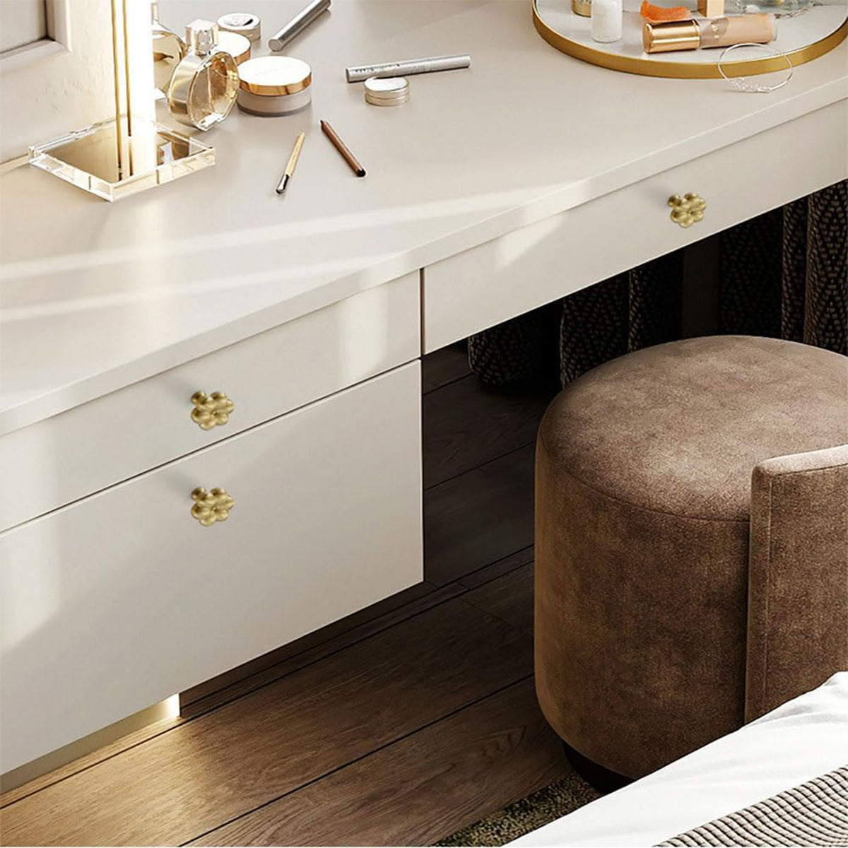 Oval Vintage Drawer Pull with Electroplated Finish