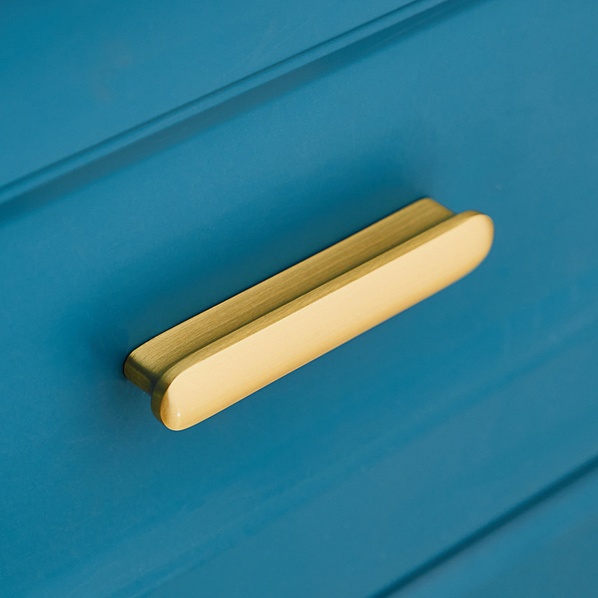 Metal Alloy Cabinet Handle with Brushed Finish