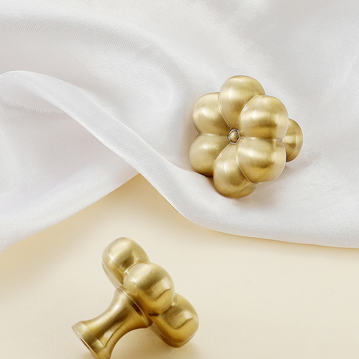 Oval Vintage Drawer Pull with Electroplated Finish