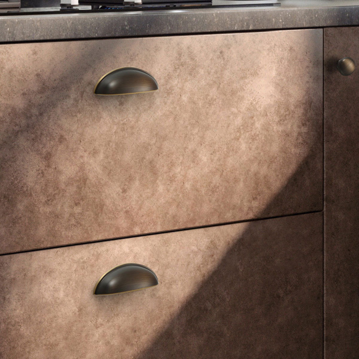 Shell Cabinet Handle Single-Hole with Electroplated Finish