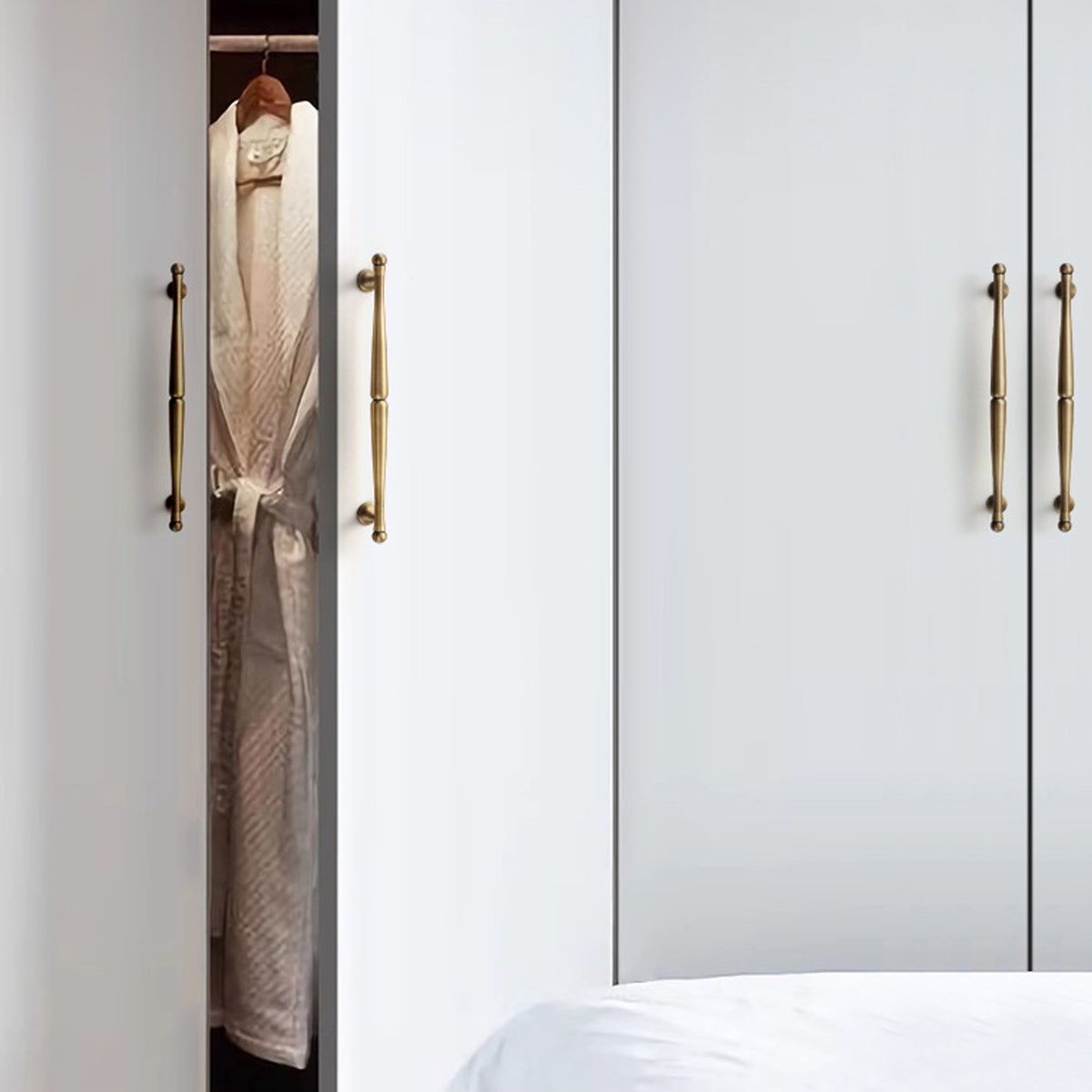 Bronze Brass Cabinet Handle with Brushed Retro Design