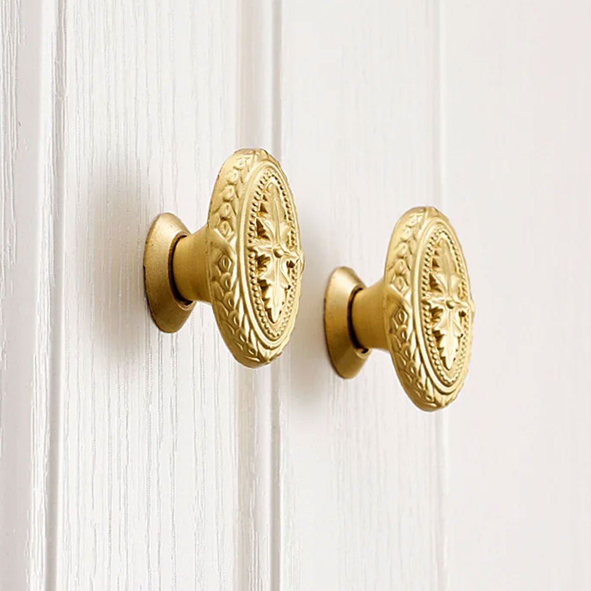 Oval Vintage Drawer Pull with Electroplated Finish