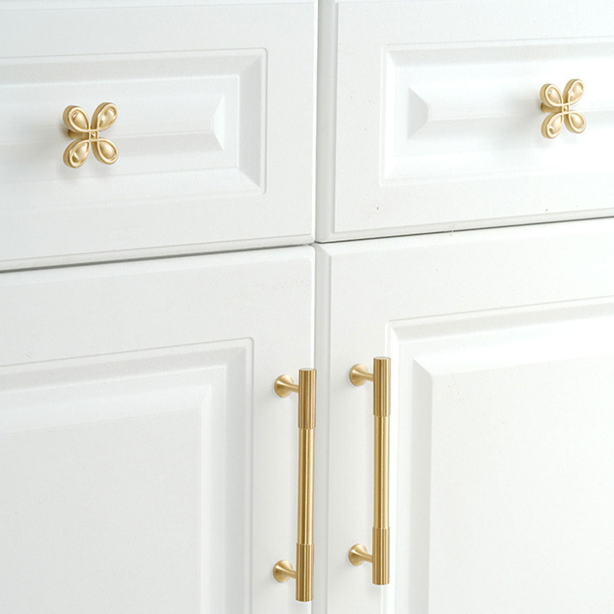 Vertical Grain Metal Cabinet Handles with Multiple Sizes