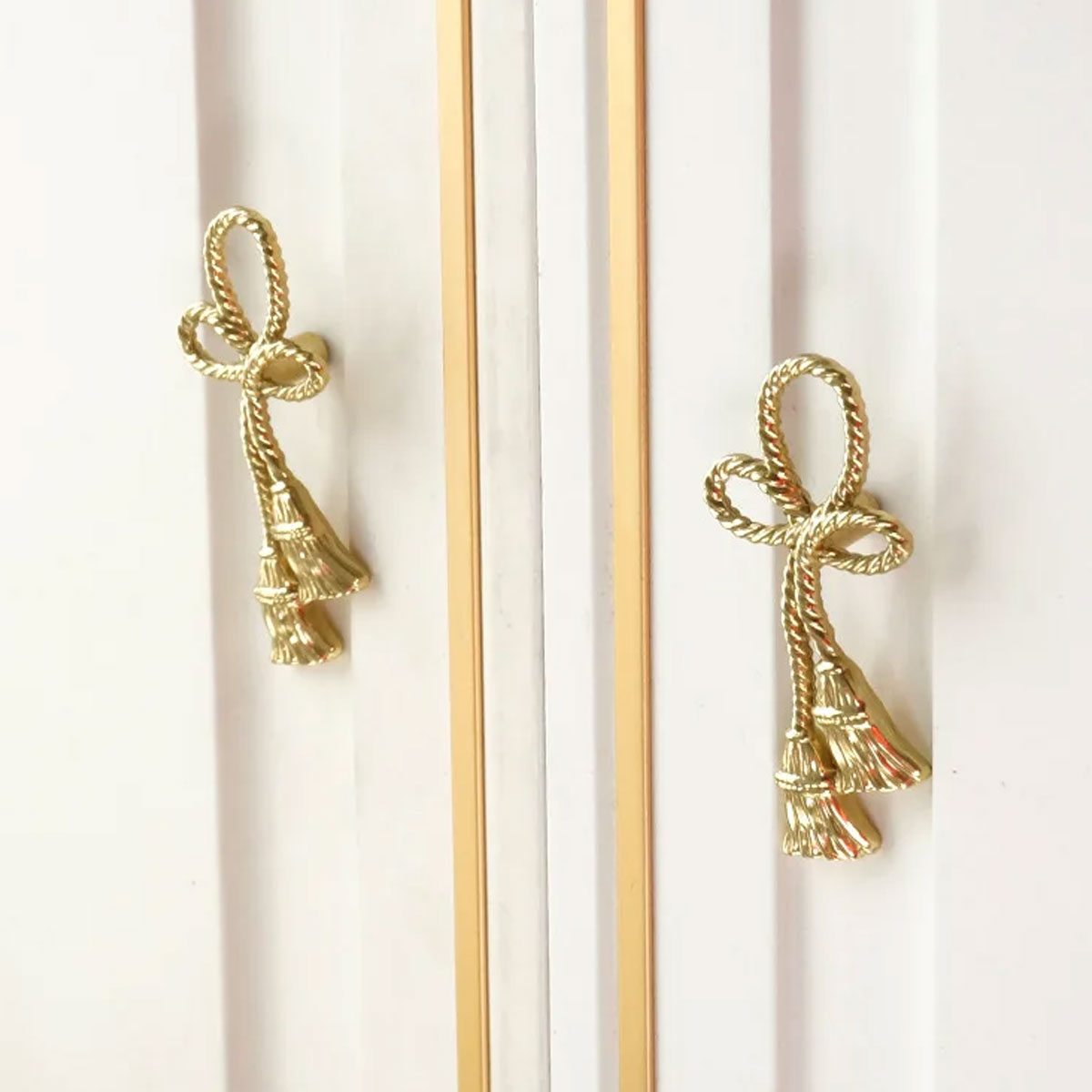 Chinese Knot Cabinet Handle in Electroplated Finish