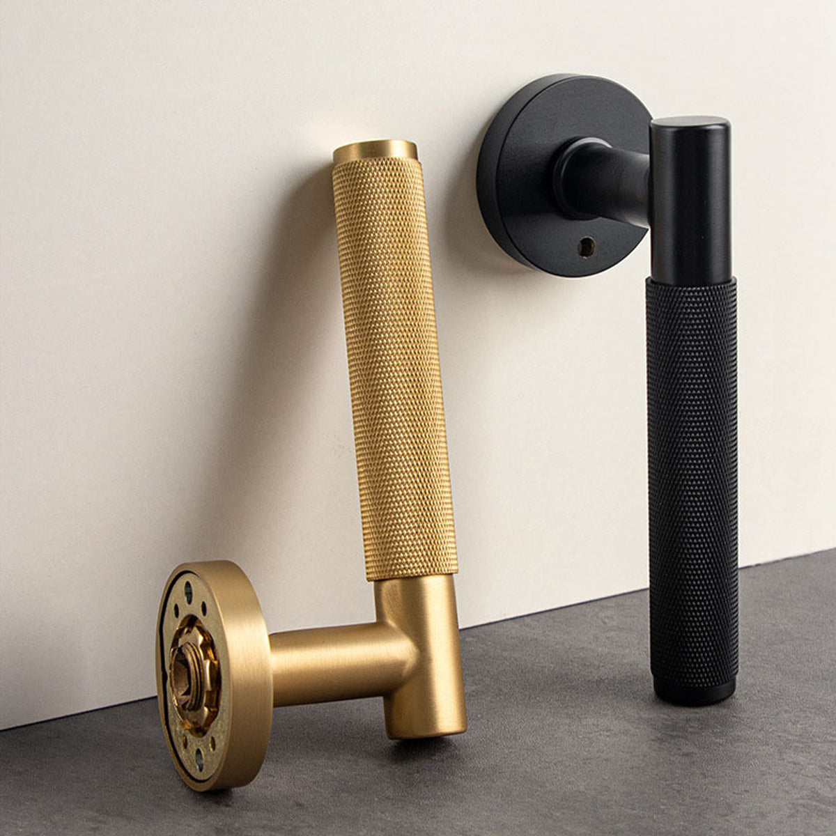 Door Lock Set with Knurled Handle and Privacy