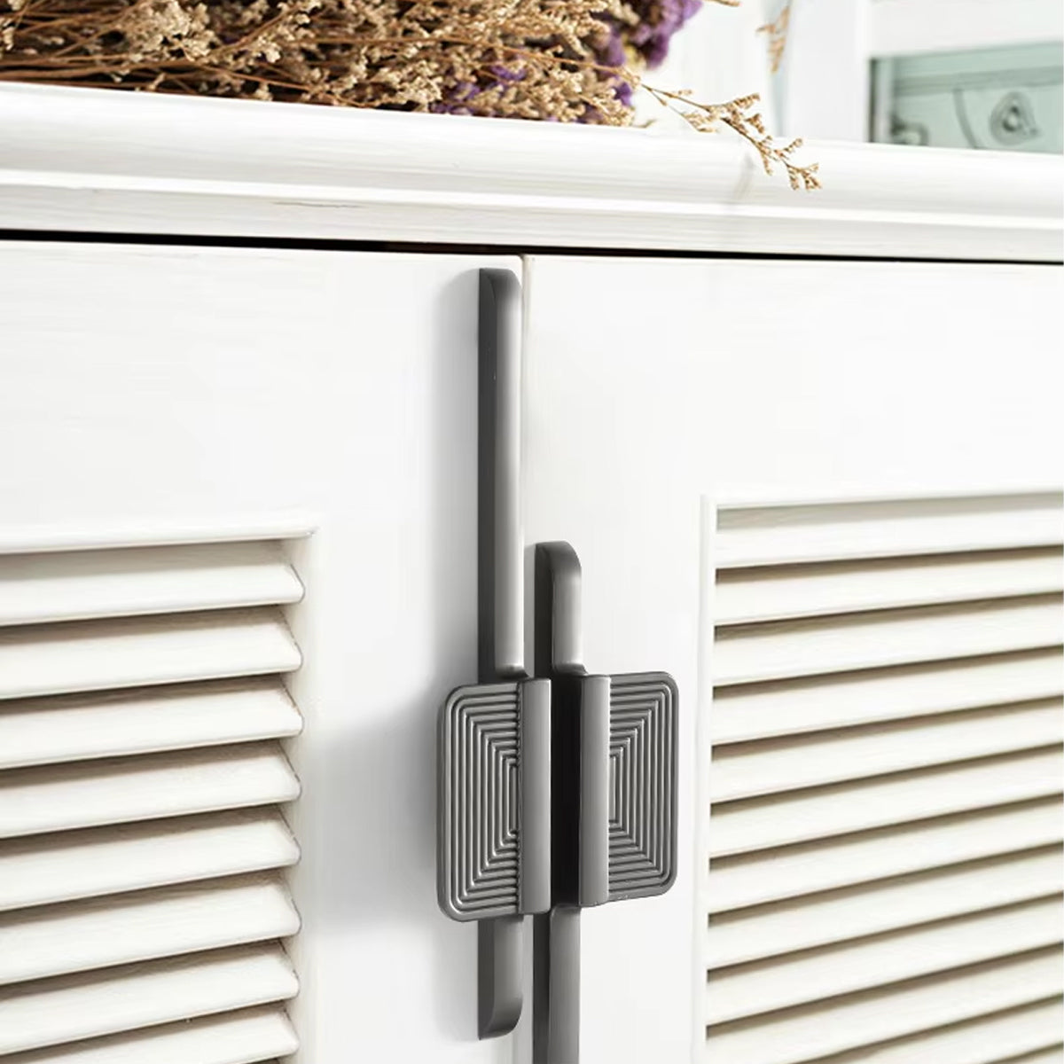 Modern Cabinet Handle Solid Alloy in Gold or Black