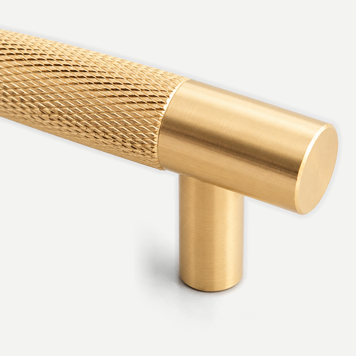 Fine diamond knurl and plain cylindrical post junction detail
