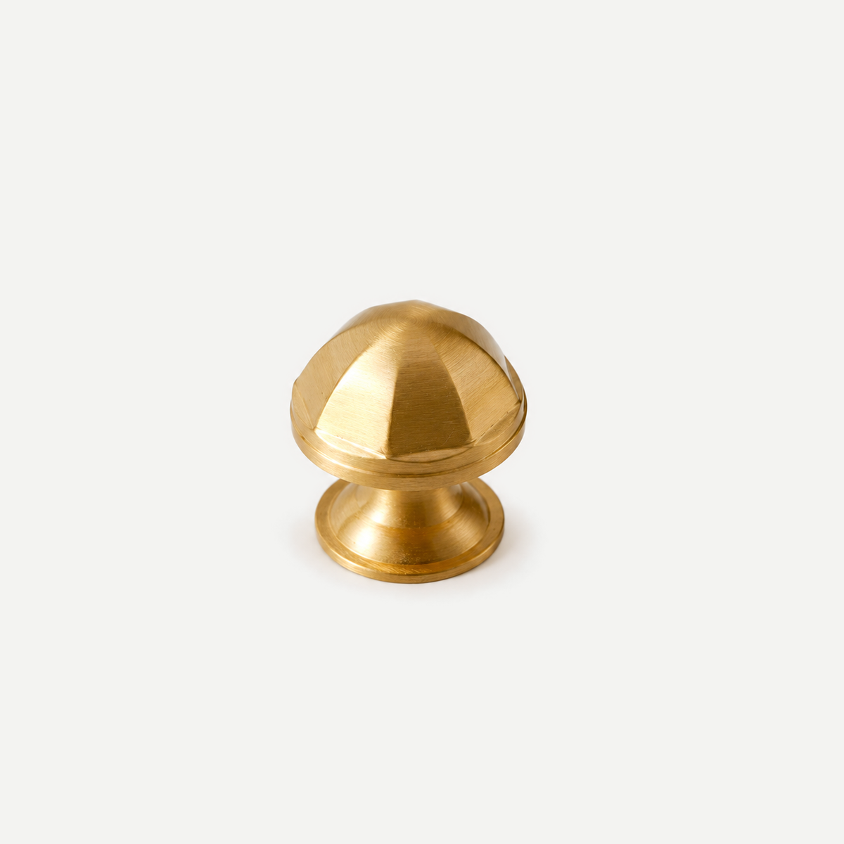 Ashby brushed brass faceted round knob30mm - authentic original-photo finish