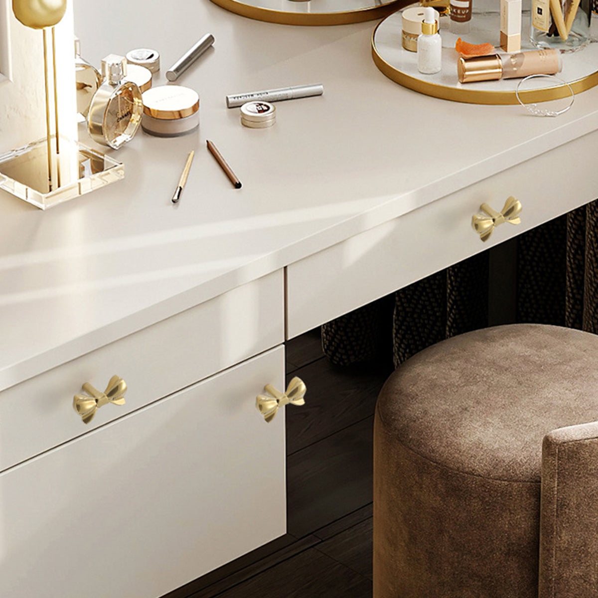 French Bow Brass Cabinet Handle with Two Colour Options