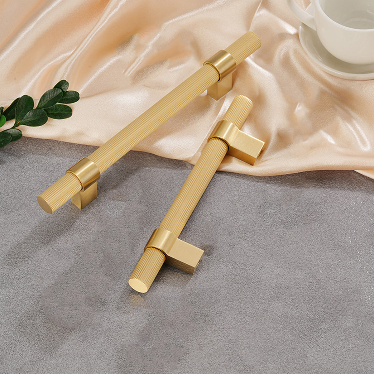 Knurled Brushed Brass Cupboard & Cabinet Door Pull Handle 96-224mm