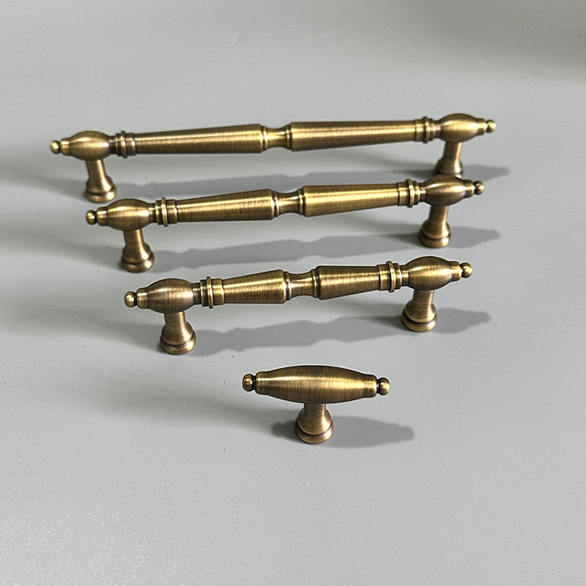 Antique Brass Cupboard & Cabinet Door Pull Handle & Knob