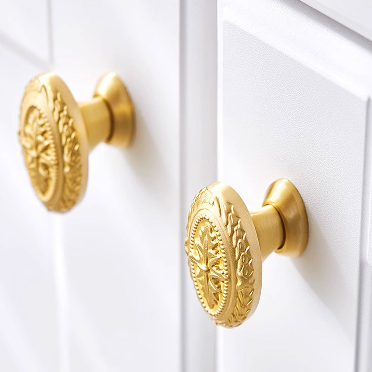 Oval Vintage Drawer Pull with Electroplated Finish